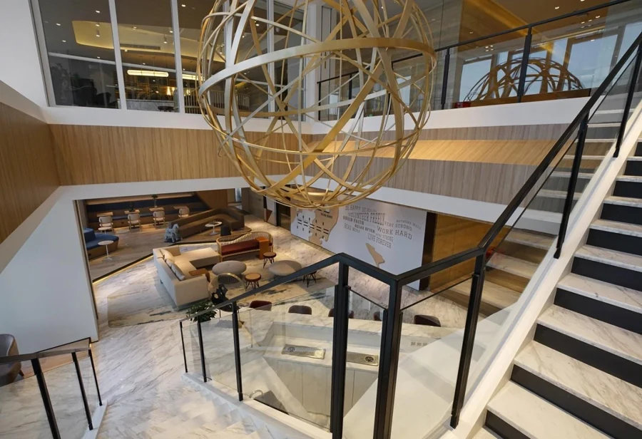 ការតភ្ជាប់បែបបញ្ឈរ — ATLAS Workplace; សិនជិន ចិន