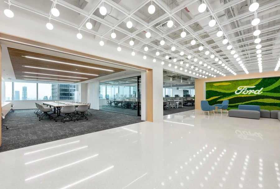 ចង្វាក់នៃពន្លឺ — Ford Workplace; សៀងហៃ ចិន