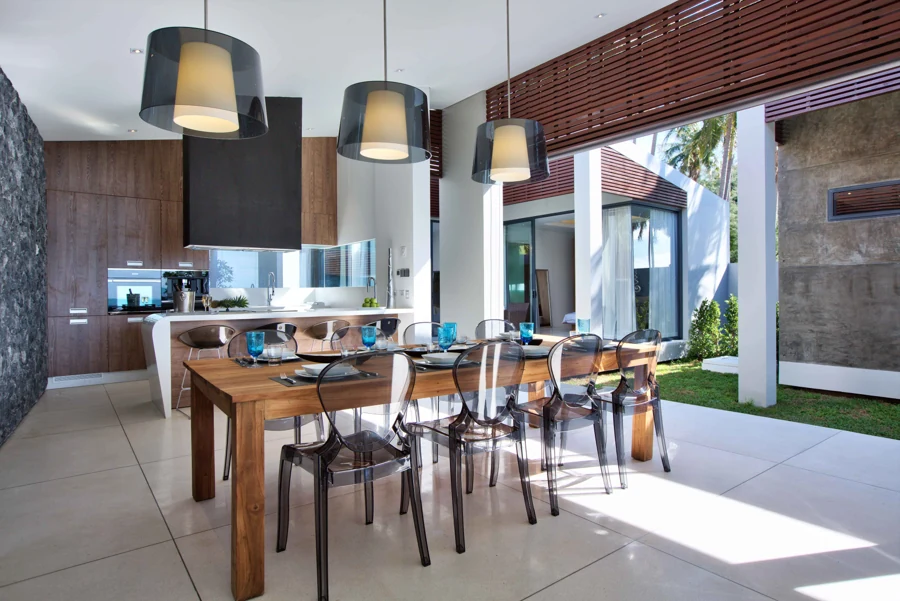 ថ្ម ឈើ និងសមុទ្រ — Mandalay Beach Villas; សូមសាកសួរអំពីទីតាំង